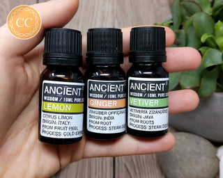 Essential Oils for the Solar Plexus Chakra - Lemon, Ginger & Vetiver