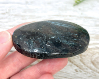 Arfvedsonite Chunky Palm Stone #2