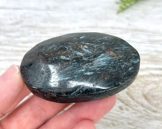 Arfvedsonite Chunky Palm Stone #4