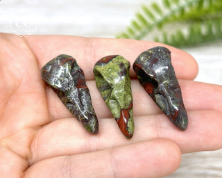 Mini Raven Skull - Dragons Blood Jasper