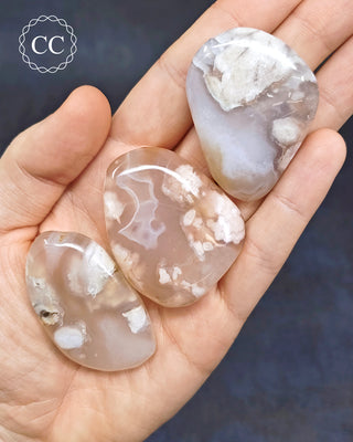 Flower Agate Flat Palm Stone