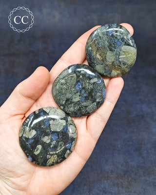 Llanite - Que Sera Palm Stone