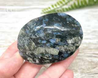 Llanite - Que Sera Chunky Palm Stone #1