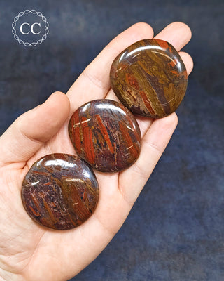 Mugglestone | Jaspilite Palm Stone