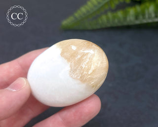 Scolecite & Stilbite Palm Stone #11