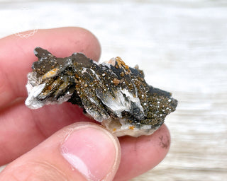Vanadinite on Black Baryte #17