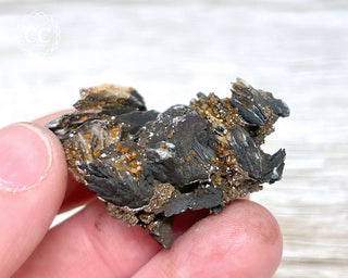 Vanadinite on Black Baryte #19