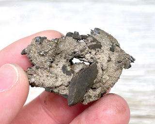 Vanadinite on Black Baryte #19