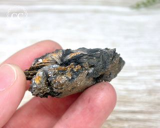 Vanadinite on Black Baryte #3