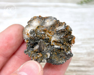 Vanadinite on Black Baryte #5