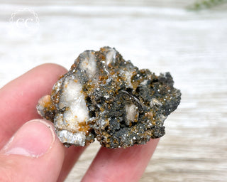 Vanadinite on Black Baryte #5