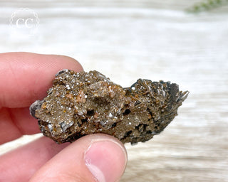 Vanadinite on Black Baryte #6