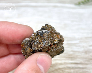 Vanadinite on Black Baryte #6