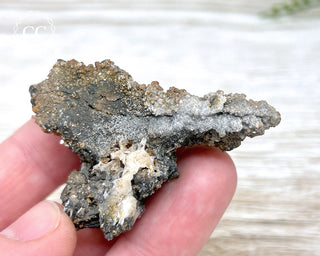 Vanadinite on Black Baryte #8