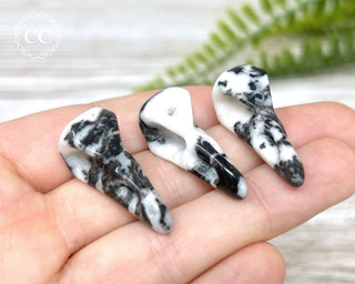 Mini Raven Skull - Zebra Marble