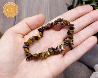 Tigers Eye gemchip bracelet in hand